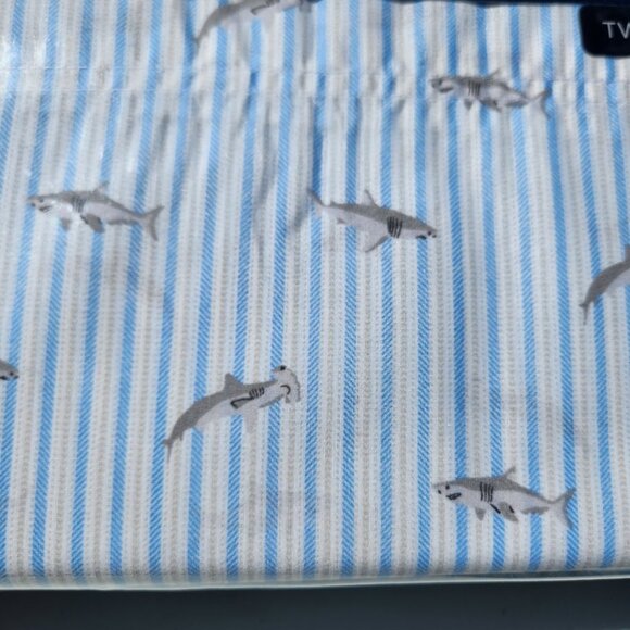 NEW TOMMY HILFIGER Sheets Sheet Set Shark Striped TWIN Size Blue White Pillowcas - Picture 6 of 11